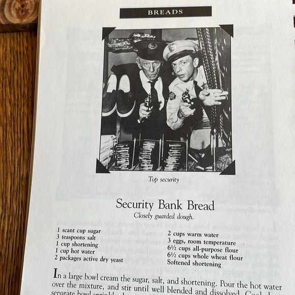 Aunt Bee's Mayberry Cookbook by Ken Beck and Jim Clark, Rutledge Press c1991 - Picture 9 of 13